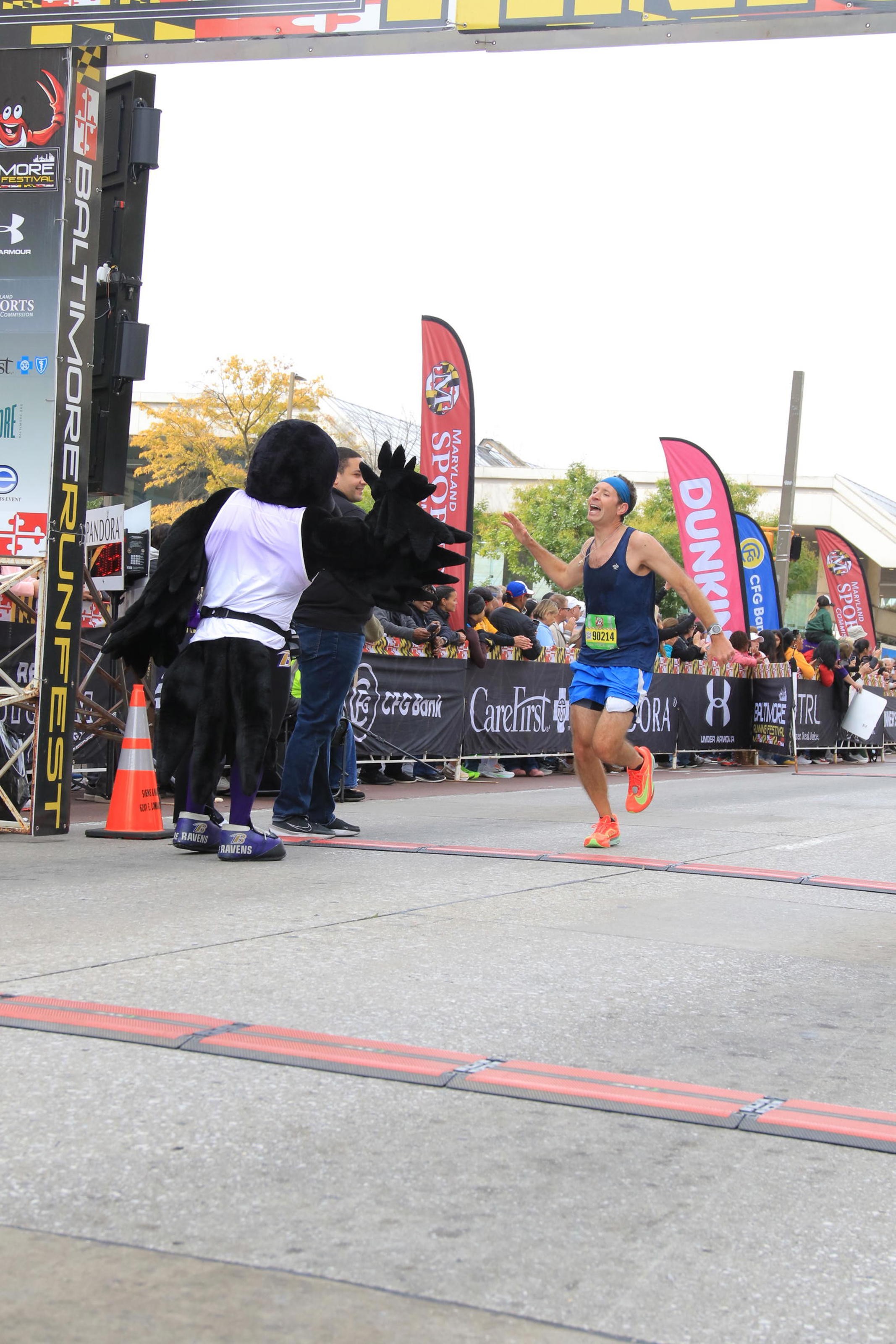 Dave Lang finishing a race
